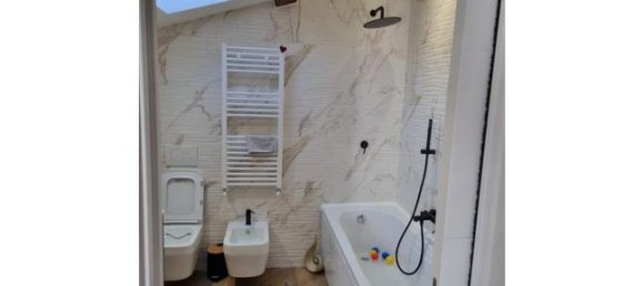 5 rooms Apartment in Livorno, Italy No. 252753 5