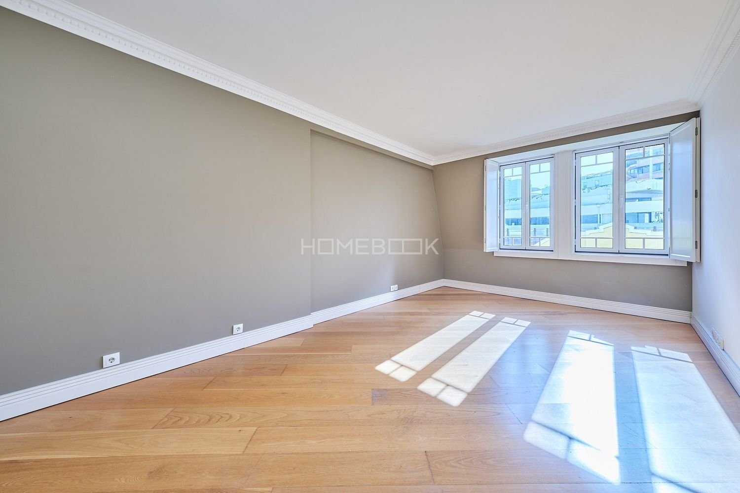 2 bedrooms Apartment in Lisbon, Portugal No. 123535