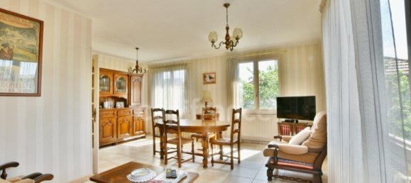 Casa de 3 dormitorios en Villeurbanne, France No. 321444 3