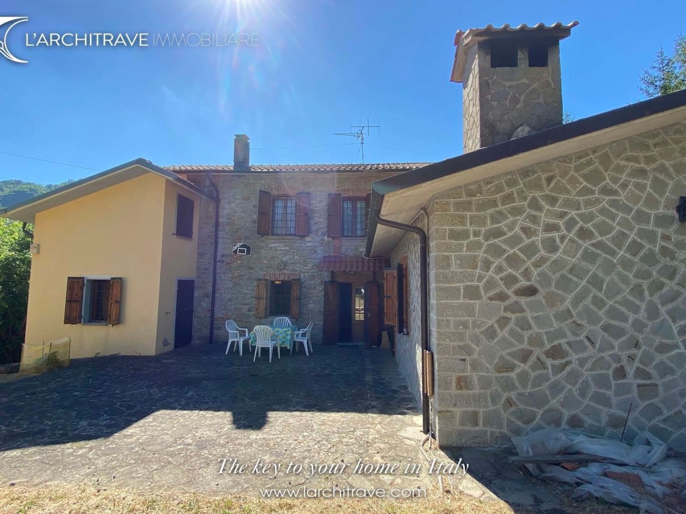 14 rooms Villa in Pontremoli, Italy No. 158179