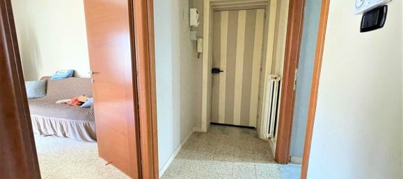 3 rooms Apartment in Pannarano, Italy No. 93404 6