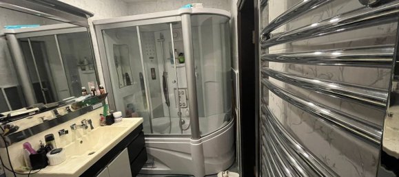 3 bedrooms Apartment in Baku, Azerbaijan No. 1690 8