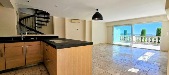 Дуплекс с 4 спальнями в Грас, Франция № 346809 2