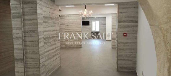 120m² Office in Floriana, Malta No. 13001 13