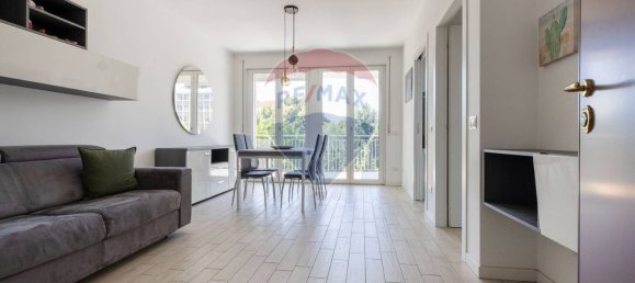 Квартира с 3 комнатами в Бусто Арсицио, Италия № 268035 3