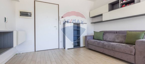 Квартира с 3 комнатами в Бусто Арсицио, Италия № 268035 8