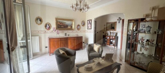 4-salle Appartement à Cerignola, Italy No. 24550 5