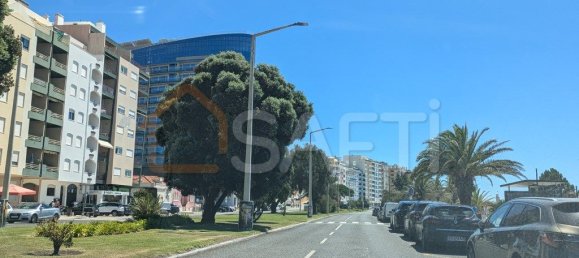 532m² Commercial property in Figueira da Foz, Portugal No. 110015 2