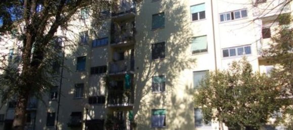 3 rooms Apartment in Milan, Italy No. 241048 2