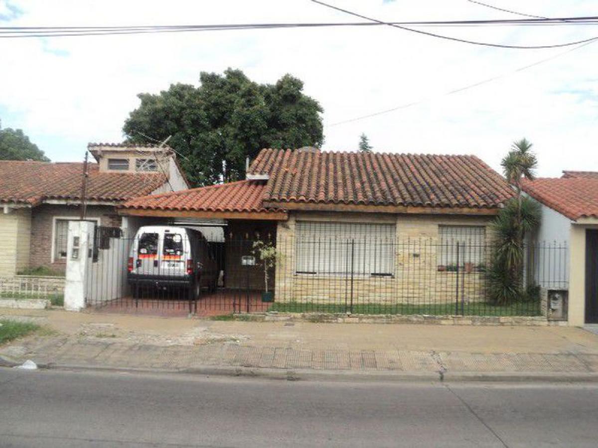 3 Schlafzimmer Haus in Moron, Argentina, Nr. 10629