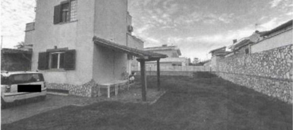 3 rooms Apartment in Ardea, Italy No. 27245 4