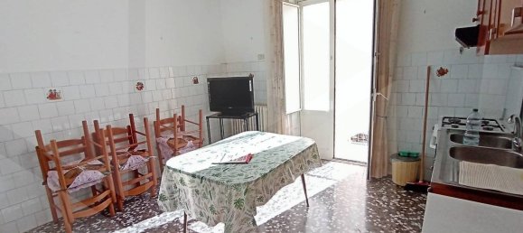 3-salle Appartement à Triggiano, Italy No. 21683 8