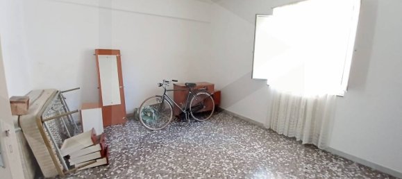 3-salle Appartement à Triggiano, Italy No. 21683 15