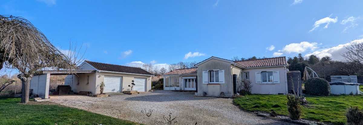 4 bedrooms Villa in Pinel-Hauterive, France No. 197559