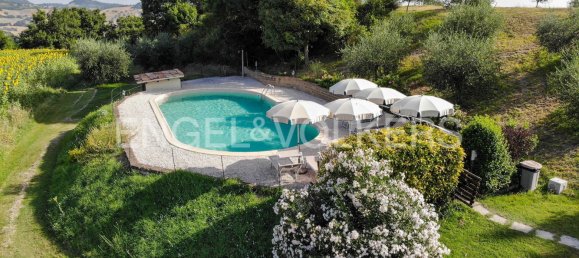 10 chambres Maison à Pergola, Italy No. 14459 2