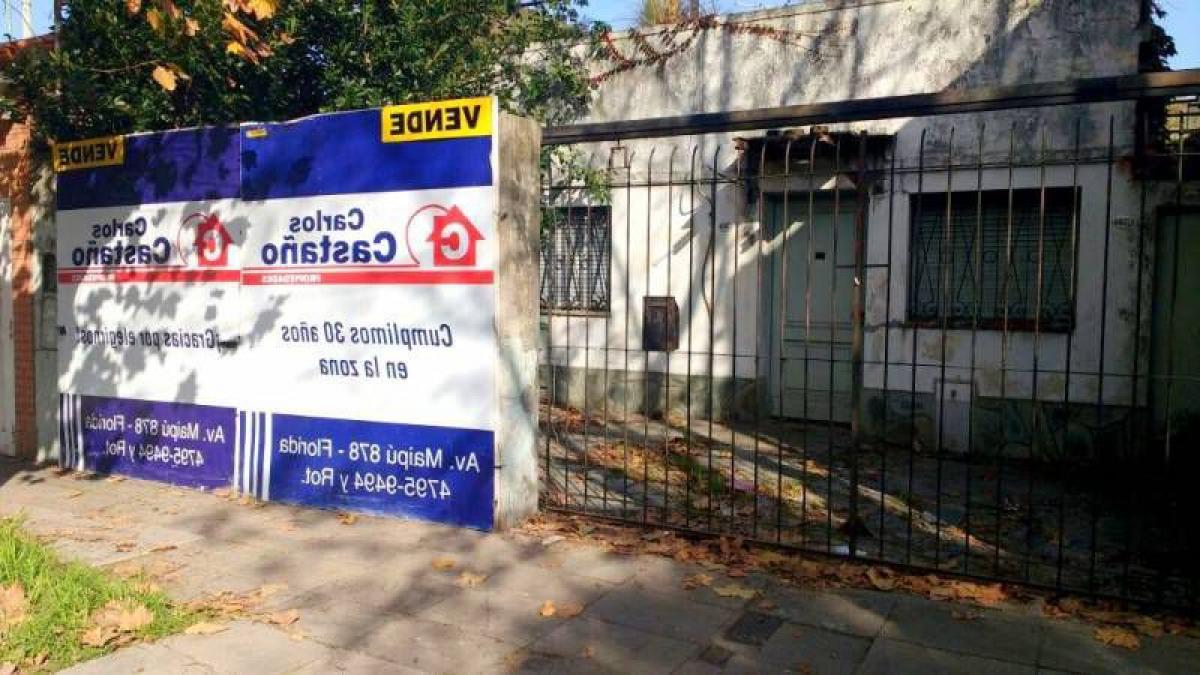 173m² Land in Vicente Lopez, Argentina No. 32644