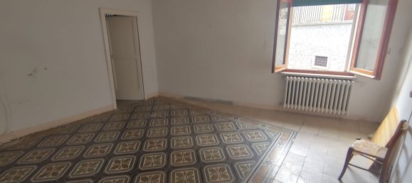 4 bedrooms Apartment in Molise, Italy No. 339255 4