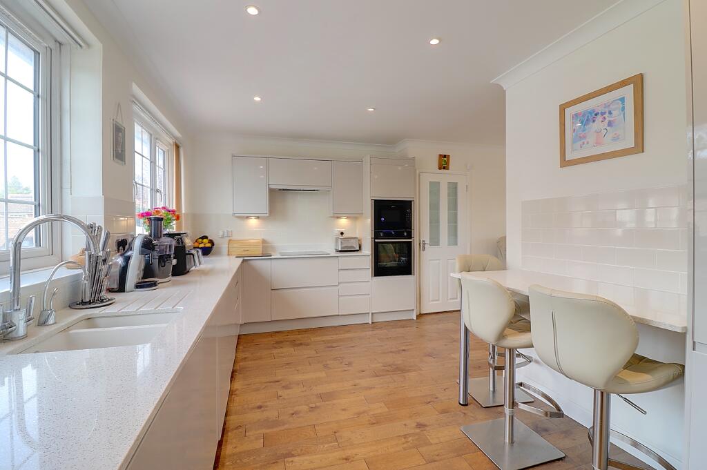 4 bedrooms Bungalow in Southbourne, United Kingdom No. 10578