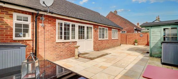 4 bedrooms Bungalow in Southbourne, United Kingdom No. 10578 11