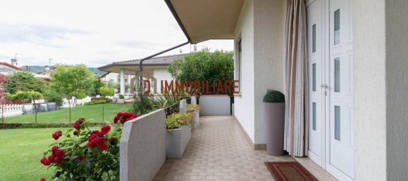 4 bedrooms Villa in Crocetta del Montello, Italy No. 357570 7