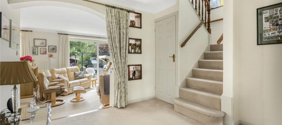 5 bedrooms House in Enfield, United Kingdom No. 6624 13