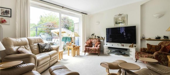 5 bedrooms House in Enfield, United Kingdom No. 6624 8