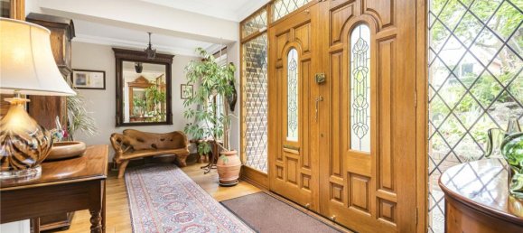 5 bedrooms House in Enfield, United Kingdom No. 6624 3