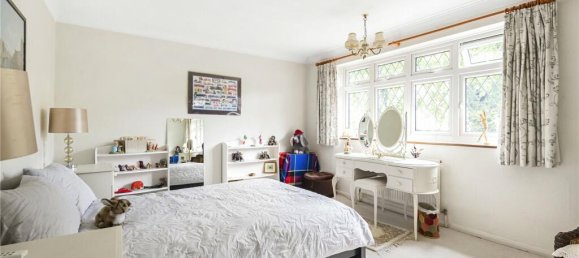 5 bedrooms House in Enfield, United Kingdom No. 6624 17