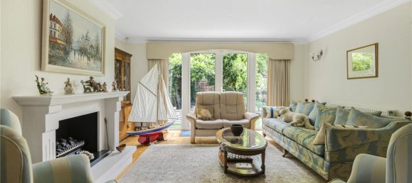 5 bedrooms House in Enfield, United Kingdom No. 6624 12