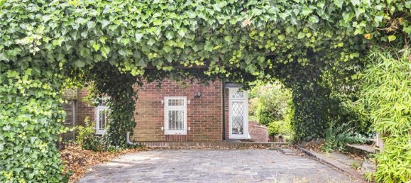 5 bedrooms House in Enfield, United Kingdom No. 6624 27