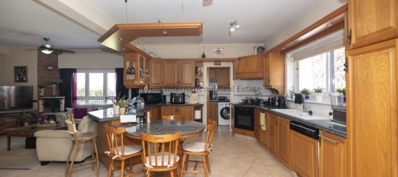 4 Schlafzimmer Villa in Kiti, Cyprus, Nr. 25563 17