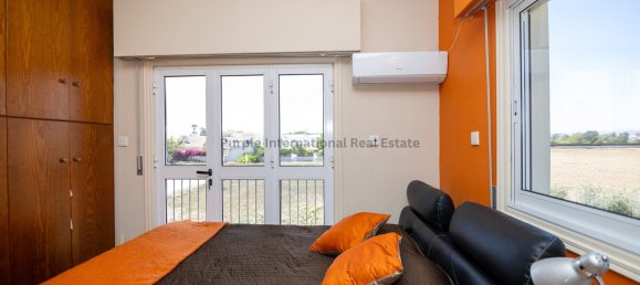 4 Schlafzimmer Villa in Kiti, Cyprus, Nr. 25563 3