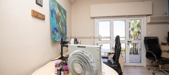 4 Schlafzimmer Villa in Kiti, Cyprus, Nr. 25563 30