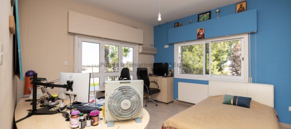 4 Schlafzimmer Villa in Kiti, Cyprus, Nr. 25563 29