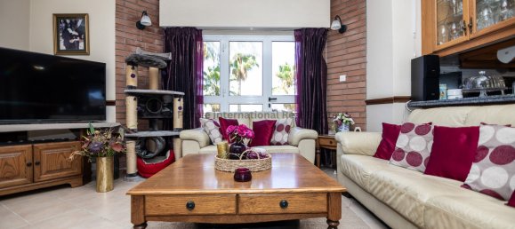 4 Schlafzimmer Villa in Kiti, Cyprus, Nr. 25563 21