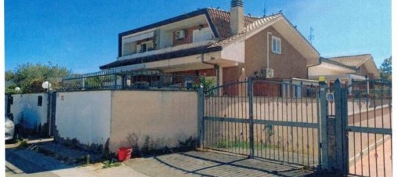 3 bedrooms Villa in Ardea, Italy No. 101387 5