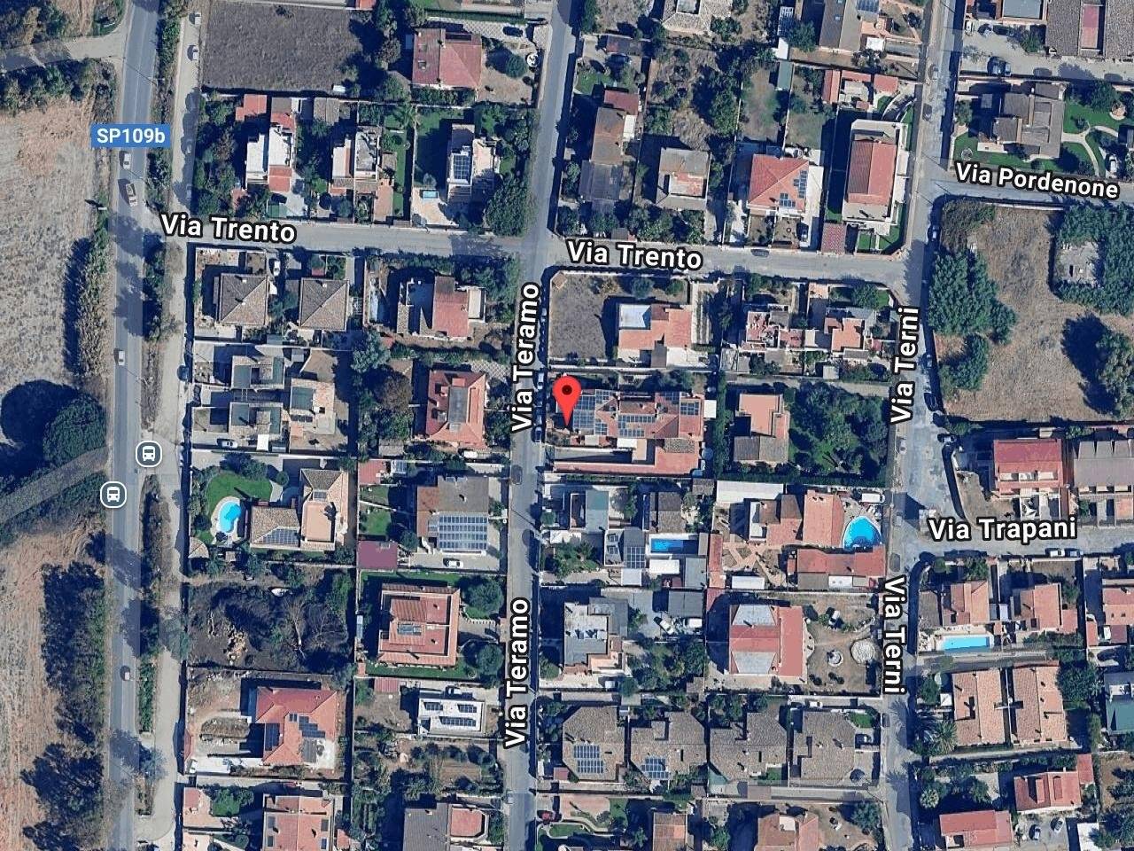 3 bedrooms Villa in Ardea, Italy No. 101387