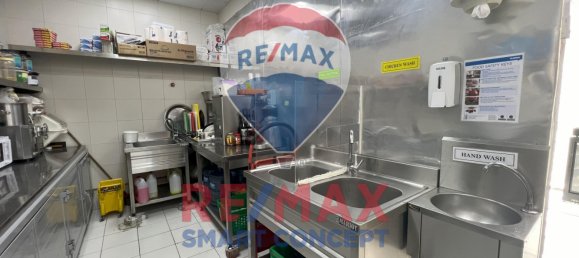 Tienda en Mohamed Bin Zayed City, UAE 76 m² No. 22451 5