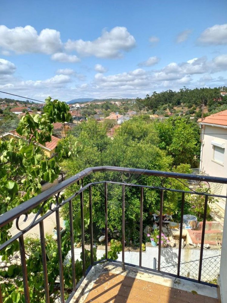 Casa de 4 dormitorios en Tomar, Portugal No. 23919