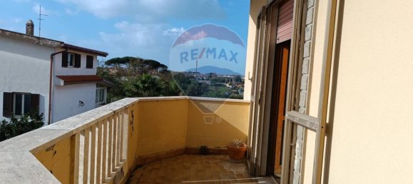 Apartamento de 3 dormitorios en Ardea, Italy No. 111847 18