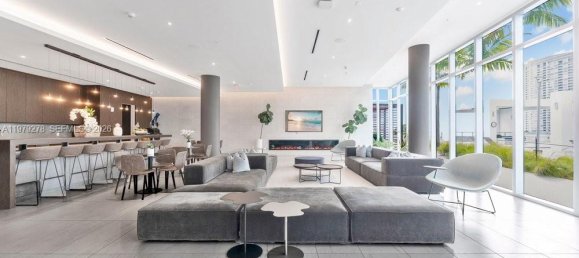 1 Schlafzimmer Gewerbliche Immobilien in Miami, USA, Nr. 615425 6