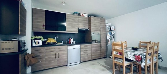 Apartamento de 3 dormitorios en Drancy, France No. 162792 5