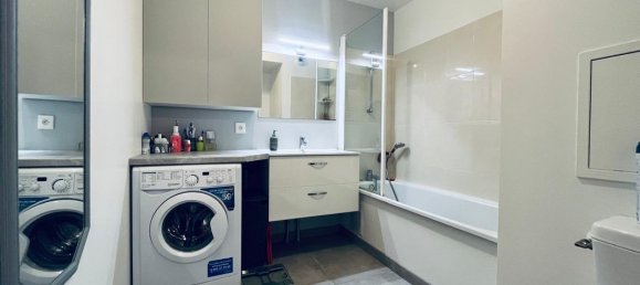 Apartamento de 3 dormitorios en Drancy, France No. 162792 9
