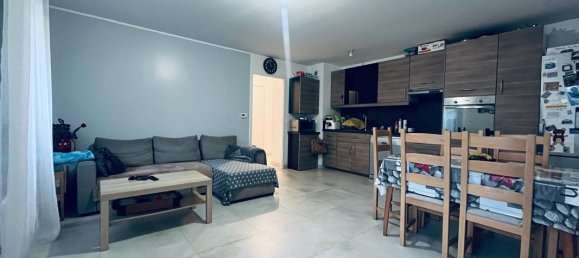 Apartamento de 3 dormitorios en Drancy, France No. 162792 4