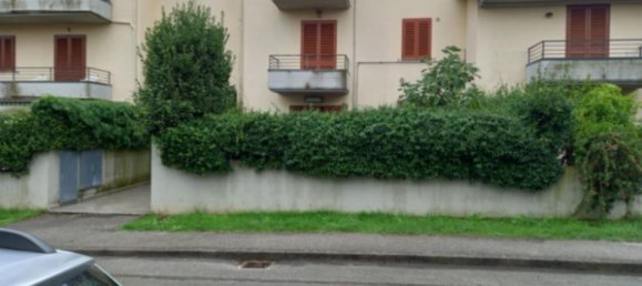 4 rooms Apartment in Altopascio, Italy No. 189309 2