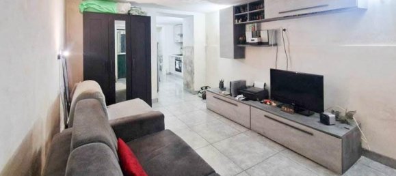 2 rooms Apartment in Naples, Italy No. 40346 3