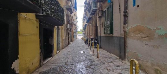 2 rooms Apartment in Naples, Italy No. 40346 12