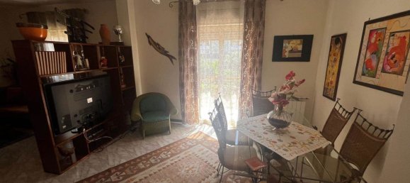5 rooms Apartment in Palermo, Italy No. 46628 3