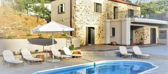 3 bedrooms Commercial property in Chania, Greece No. 900 2