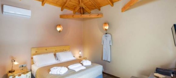 3 bedrooms Commercial property in Chania, Greece No. 900 9